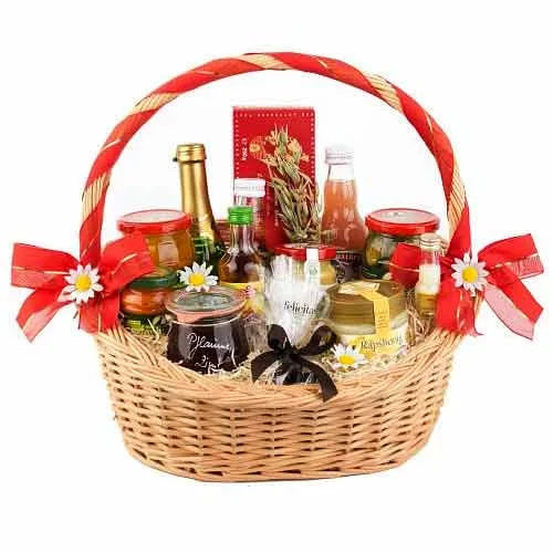 Finest Gourmet Gift Basket with Sparkling Wine