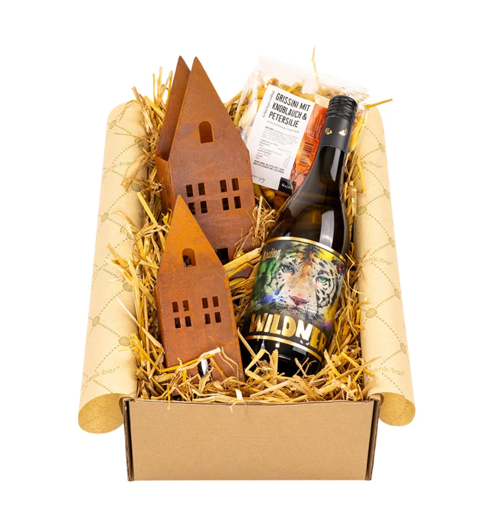 Signature Wine & Snacks Hamper
