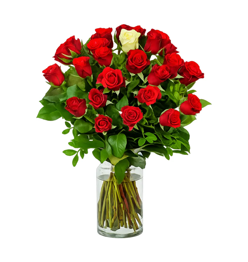 Charming Rose Bouquet in a Beautiful Vase