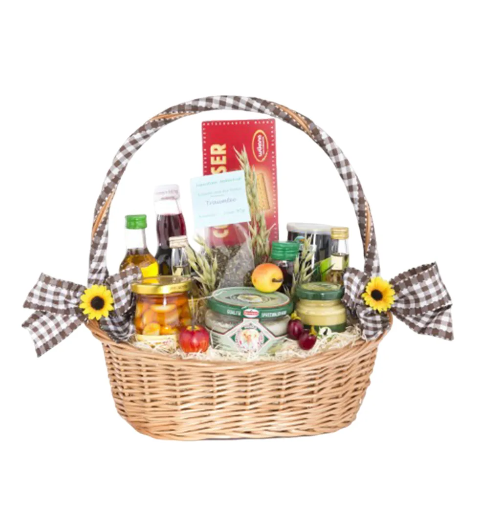 Lusatian Heritage Gift Basket